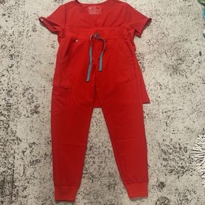 Figs red fion lite scrub set